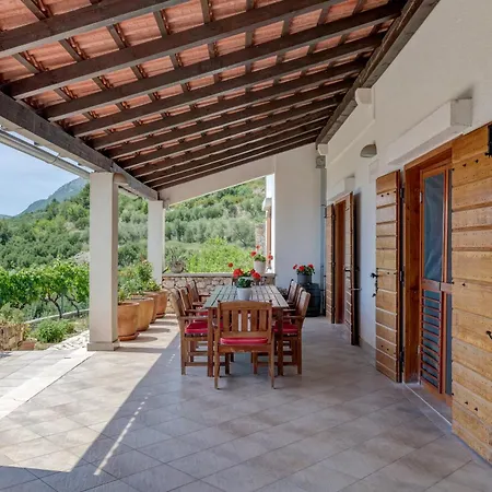 Bobica Split فيلة