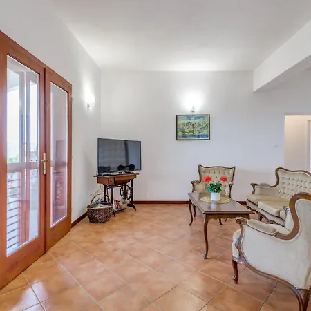 فيلة Bobica Split