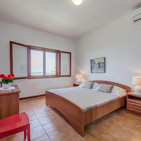 Bobica Split فيلة Kaštela