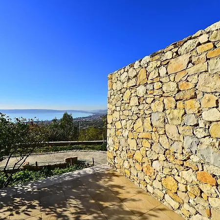 فيلة Bobica Split *