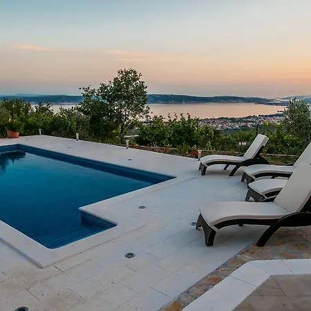 فيلة Bobica Split