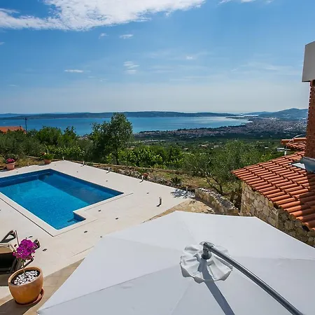 فيلة Bobica Split Kaštela